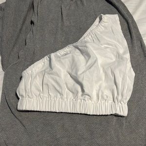 Petal and Pup one shoulder crop top size 8